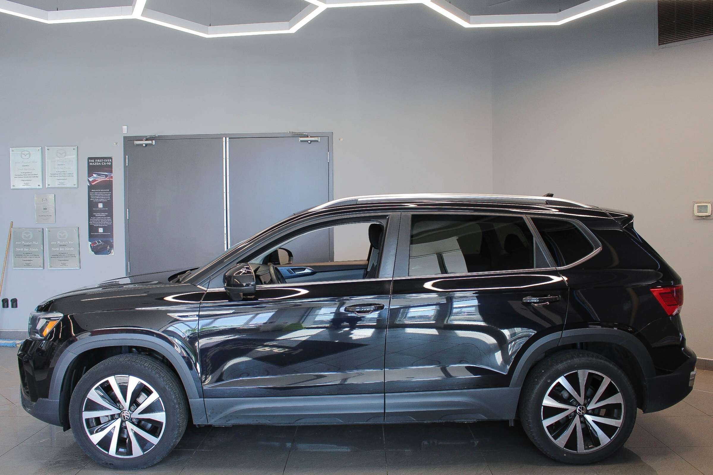 2023 Volkswagen Taos Comfortline alt 2