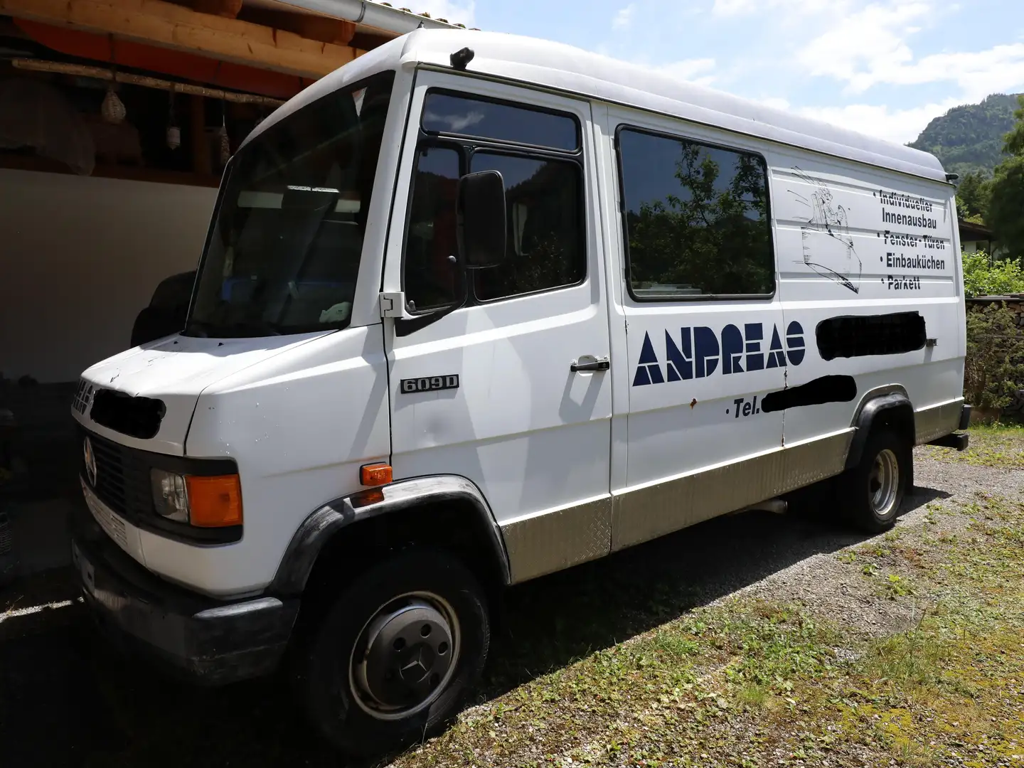Mercedes-Benz 609D-KA Bílá - 1