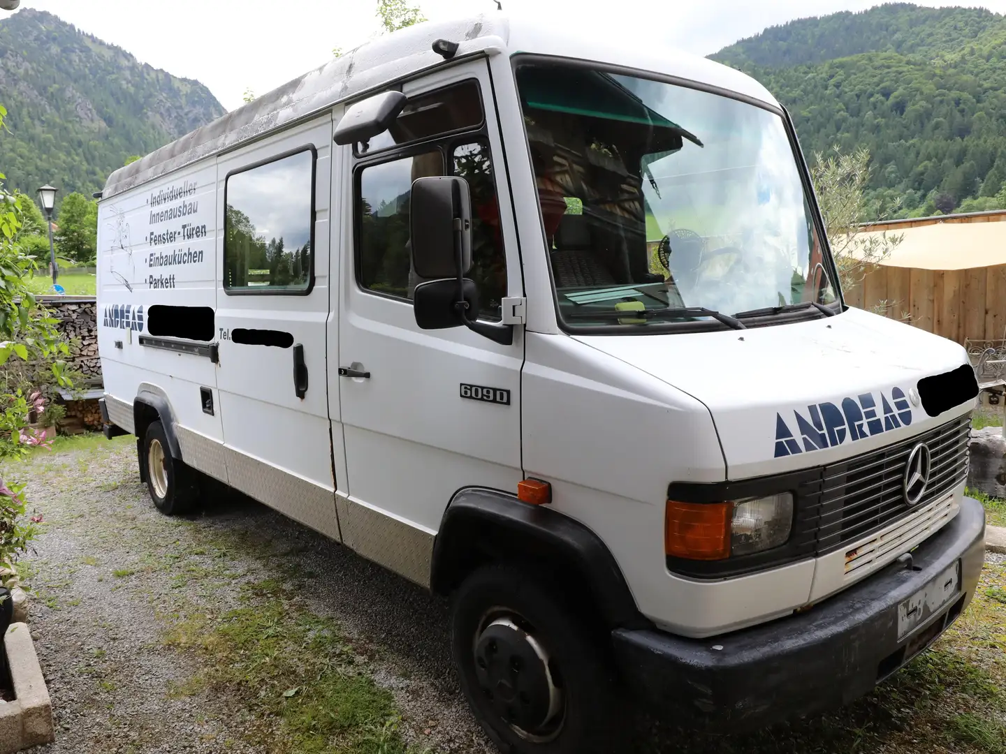 Mercedes-Benz 609D-KA Bílá - 2