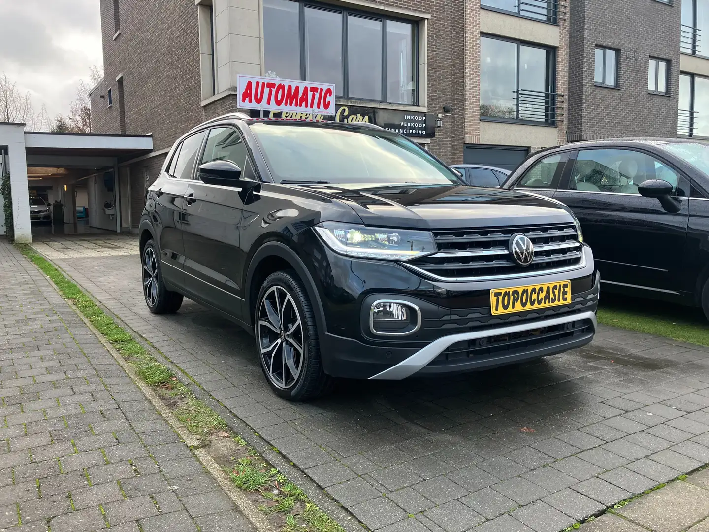Volkswagen T-Cross T CROSS_AUTOMAAT- 110 PK-20.000 KM- BTW AUTO Zwart - 2