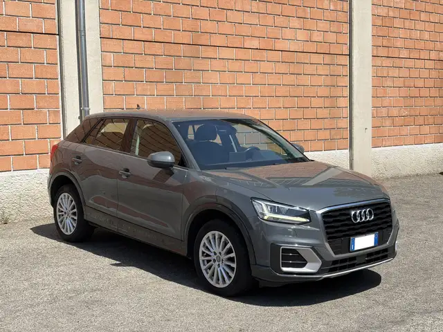 Audi Q2 Q2 1.6 TDi  Business S-Tronic 116 cv