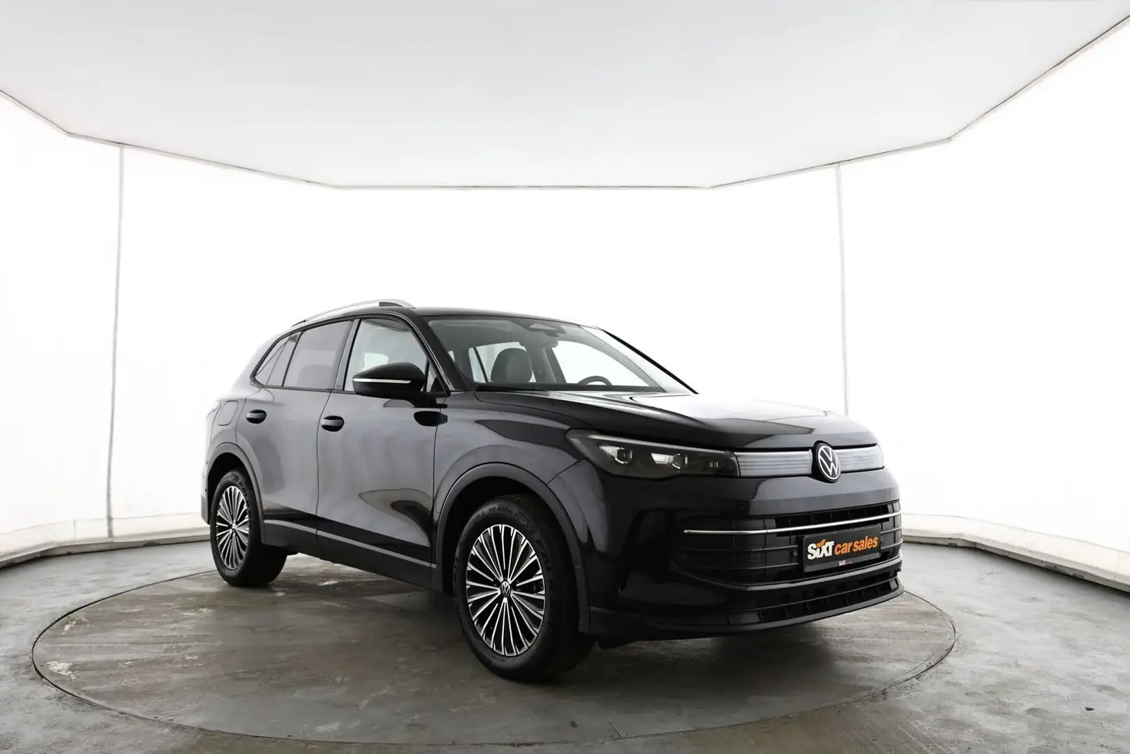 Volkswagen Tiguan 2.0 TDI Life|LED+|NAV|ACC|SHZ|RFK|AHK|18" Black - 1
