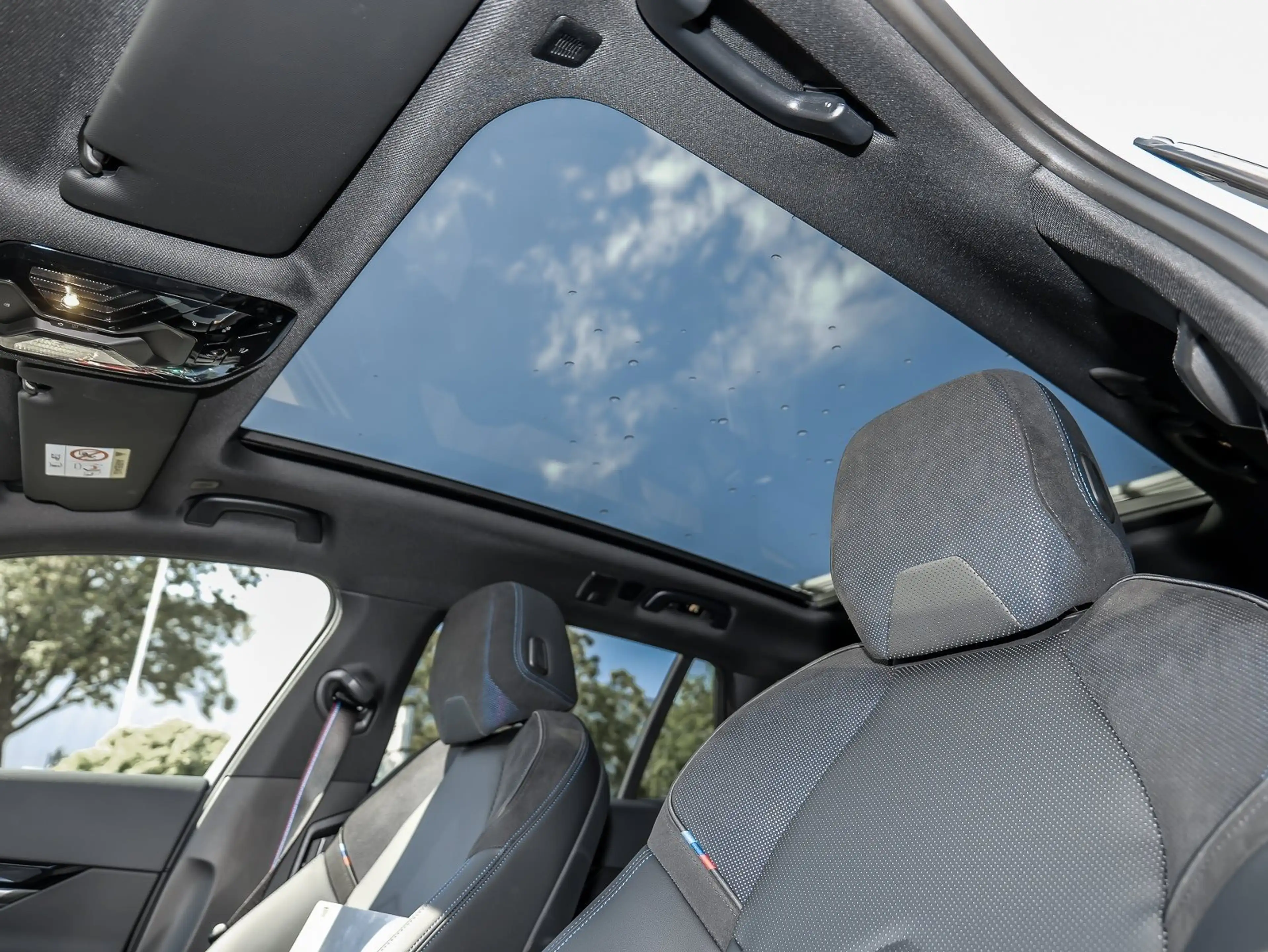 BMW 550 e xDrive Touring M Sport Pro HuD+AHK+Pano+Bowers&W — photo 13