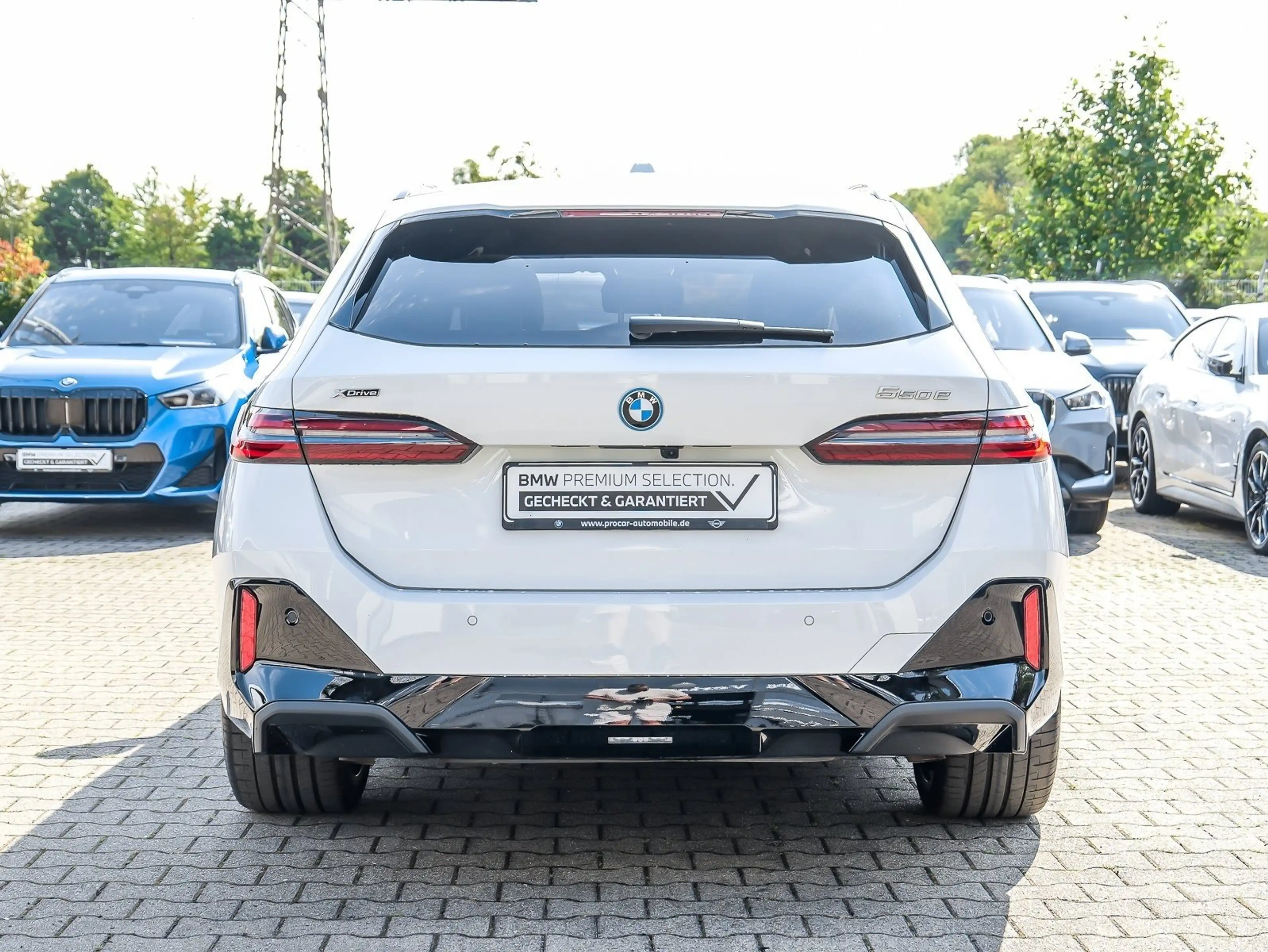 BMW 550 e xDrive Touring M Sport Pro HuD+AHK+Pano+Bowers&W — photo 12