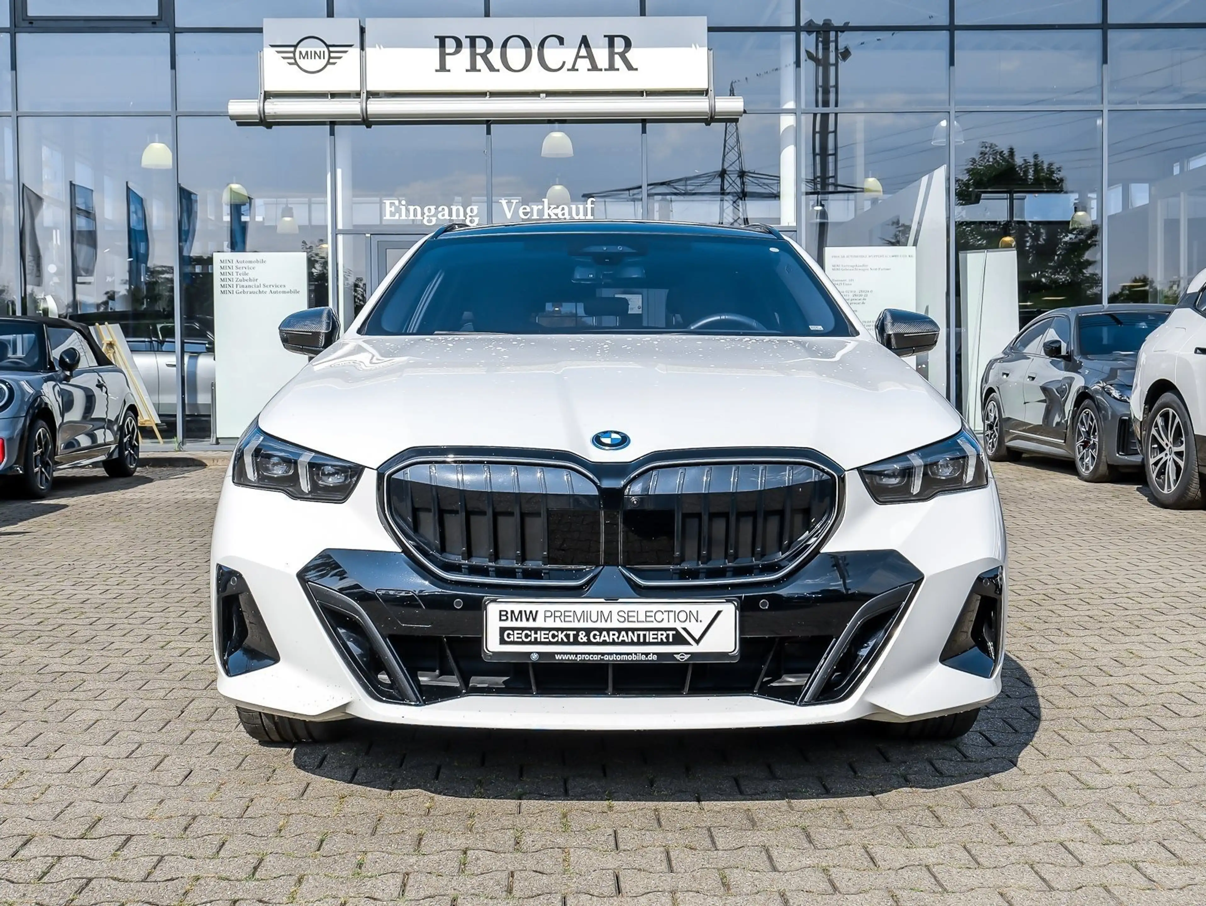 BMW 550 e xDrive Touring M Sport Pro HuD+AHK+Pano+Bowers&W — photo 9