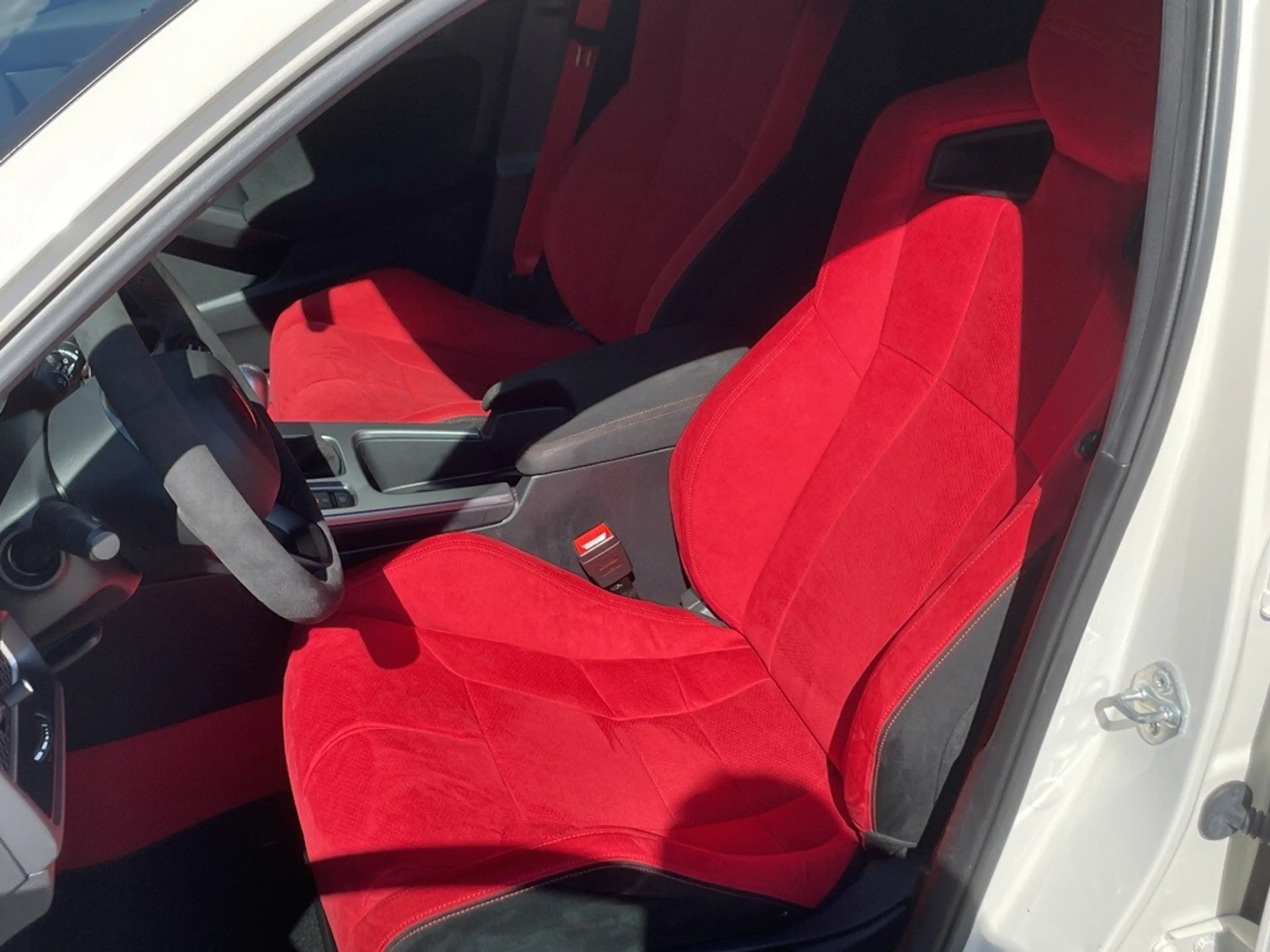 Honda Civic 2,0 VTEC Turbo Type R — photo 12