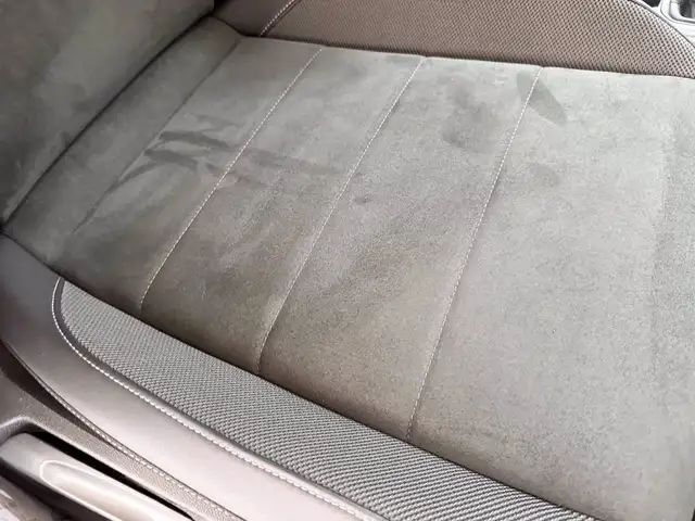 Volkswagen T-Roc view 9