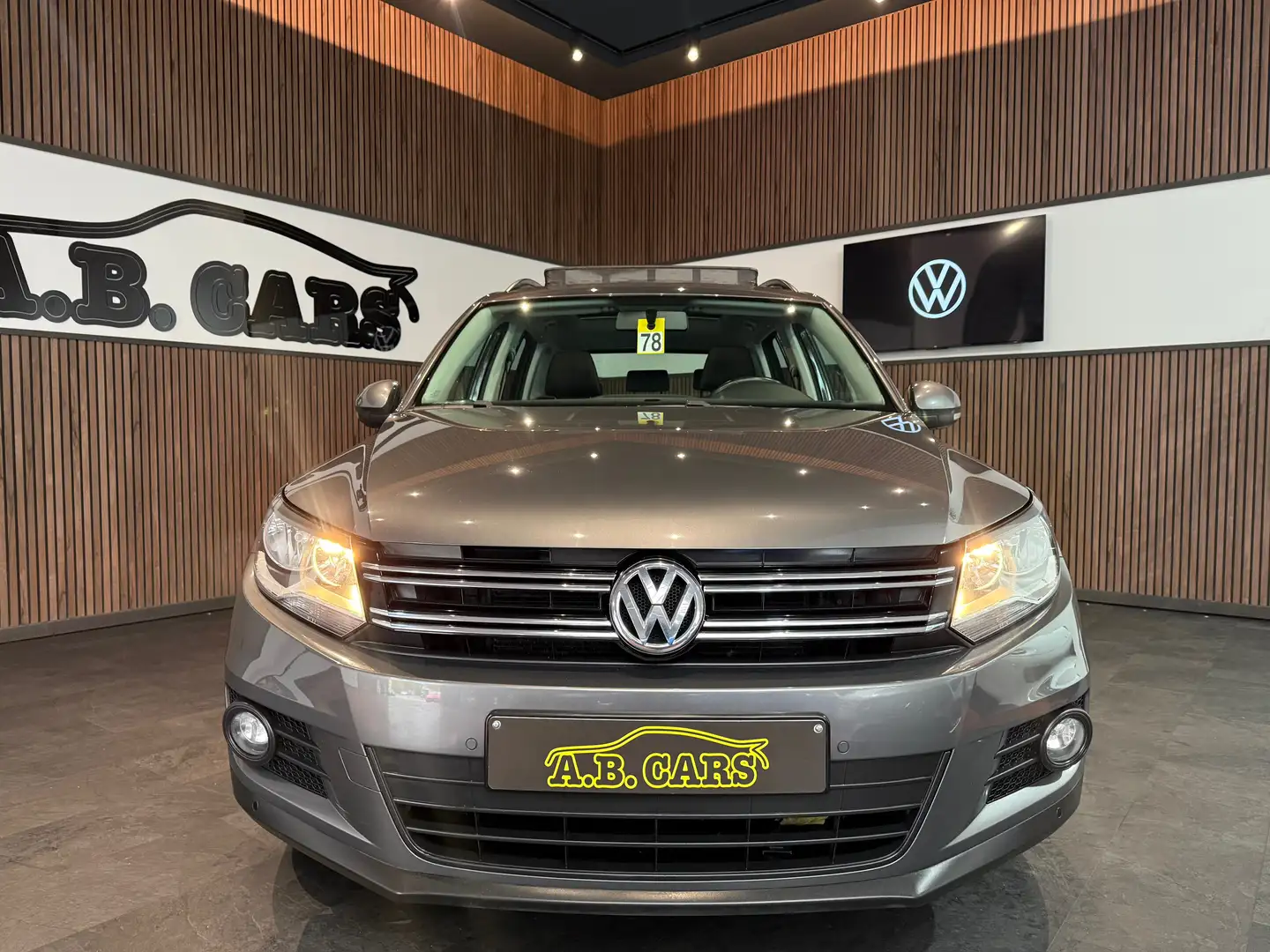 Volkswagen Tiguan 1.4 TSI *GARANTIE 12MOIS*1ER PROPRIÉTAIRE Gris - 2