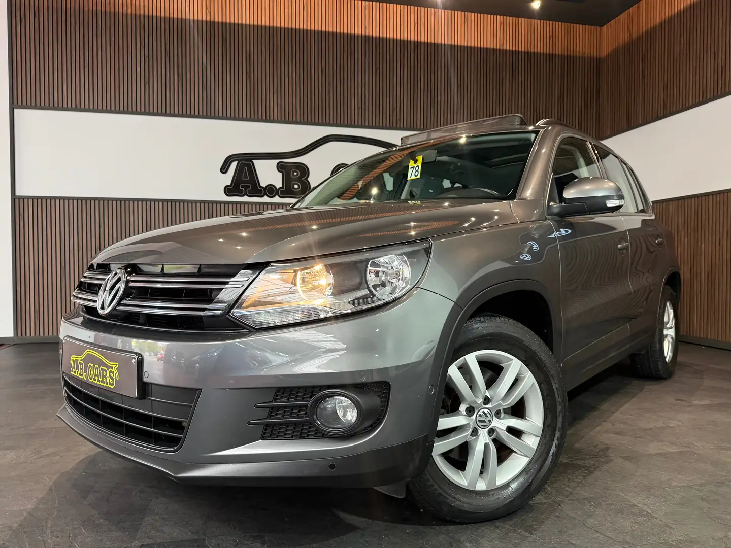 Volkswagen Tiguan 1.4 TSI *GARANTIE 12MOIS*1ER PROPRIÉTAIRE Gris - 1