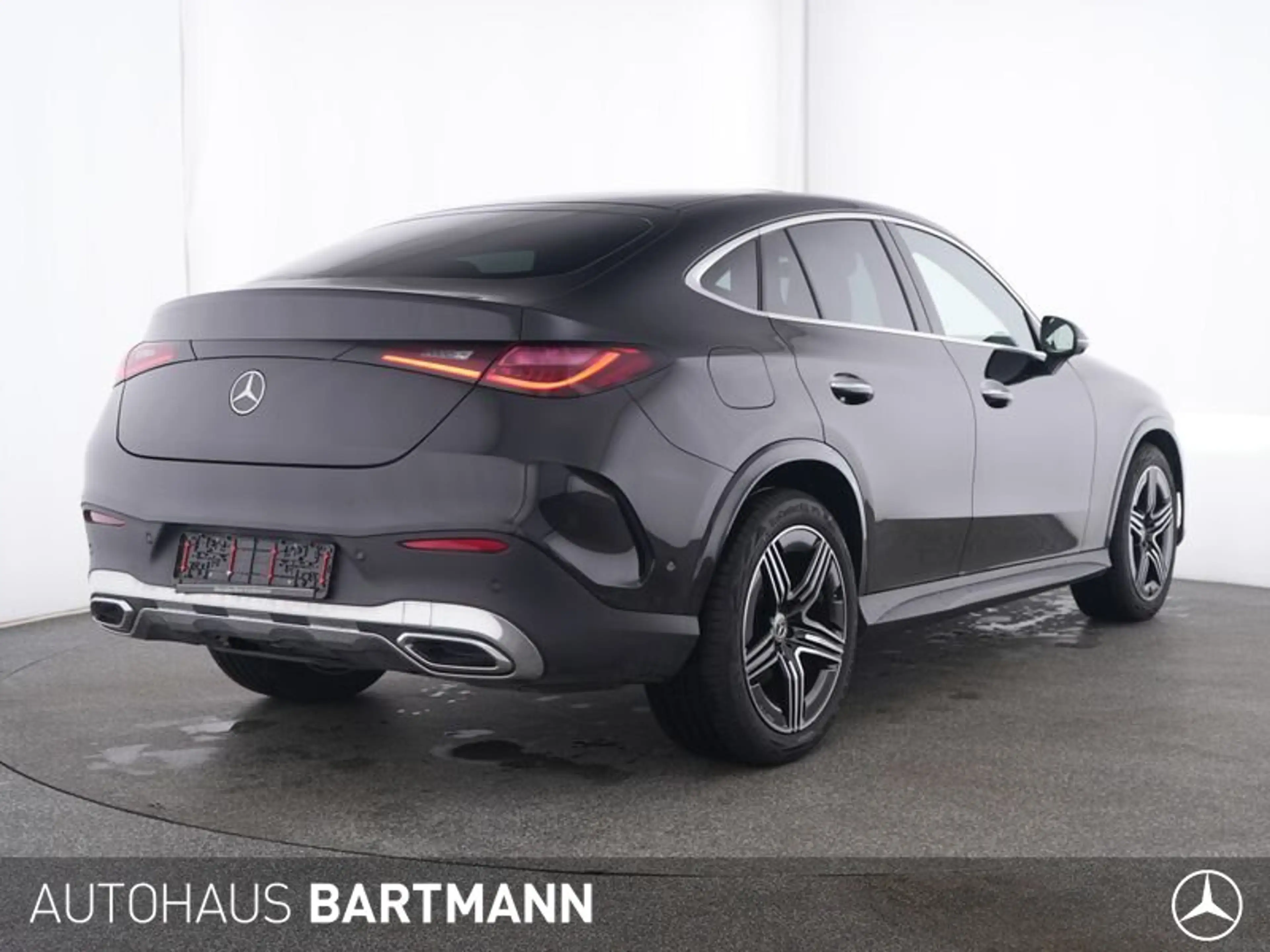 Mercedes-Benz GLC 300 GLC 300 d 4MATIC Coupé AMG Line Exterieur/Navi — photo 2