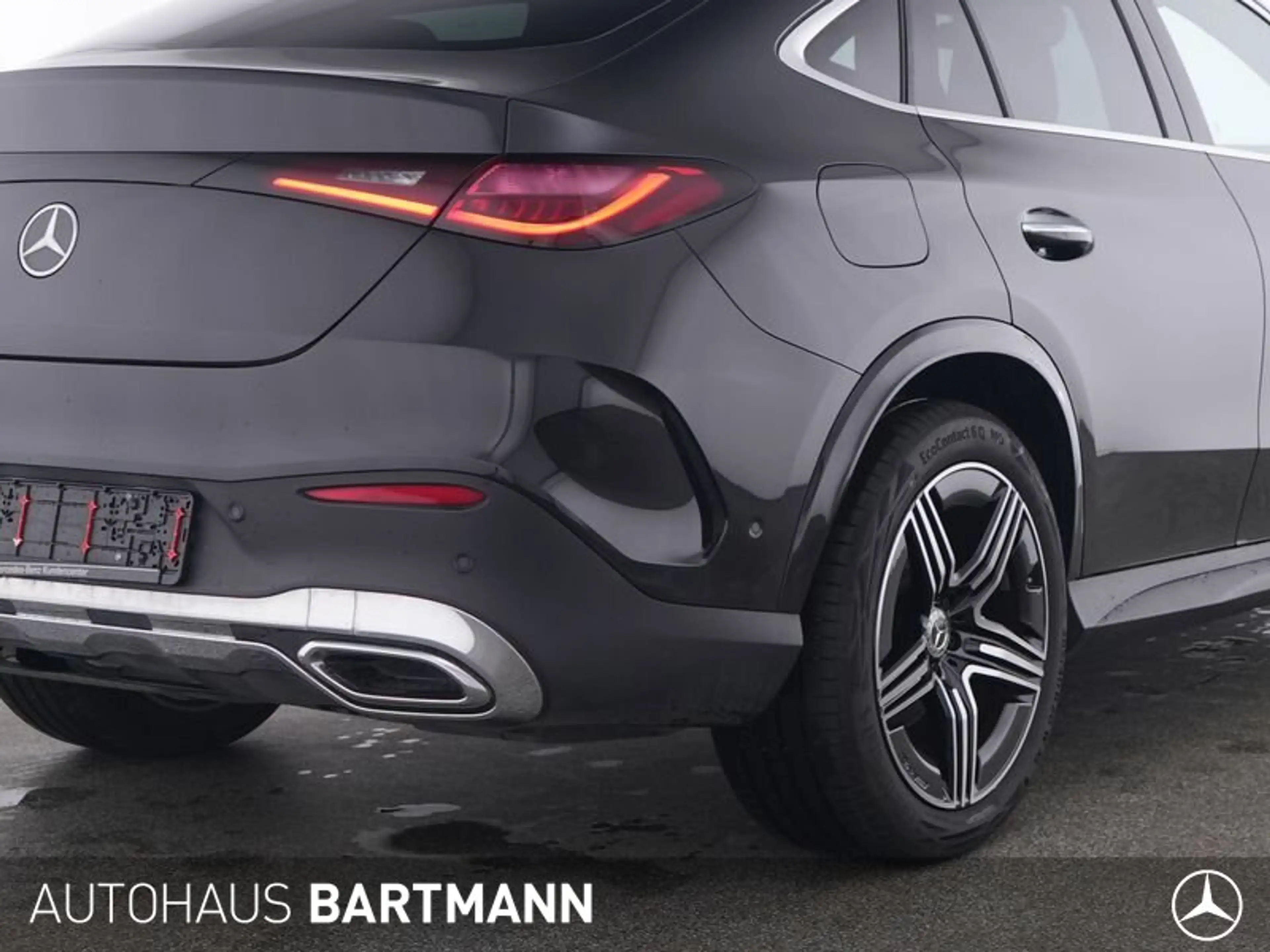 Mercedes-Benz GLC 300 GLC 300 d 4MATIC Coupé AMG Line Exterieur/Navi — photo 4