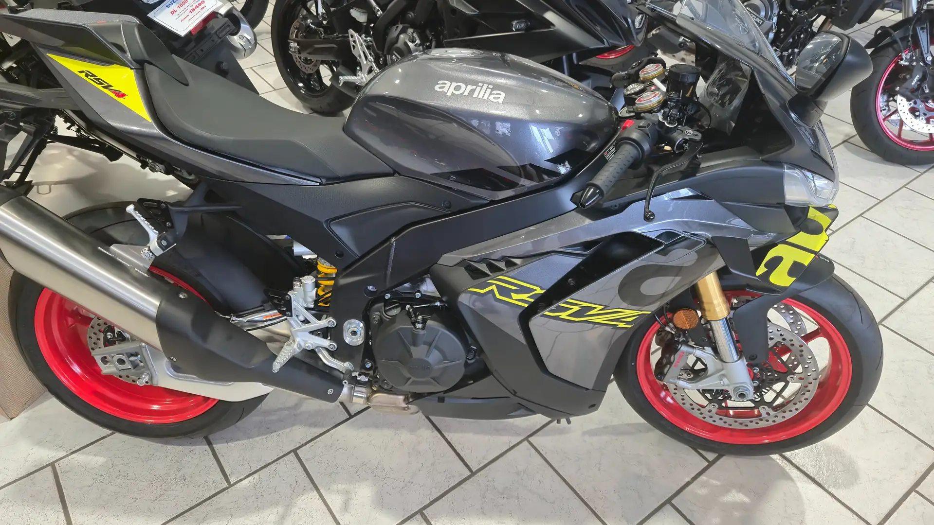 Aprilia RSV4 1100 BASE ABS EURO 5 + Grigio - 1