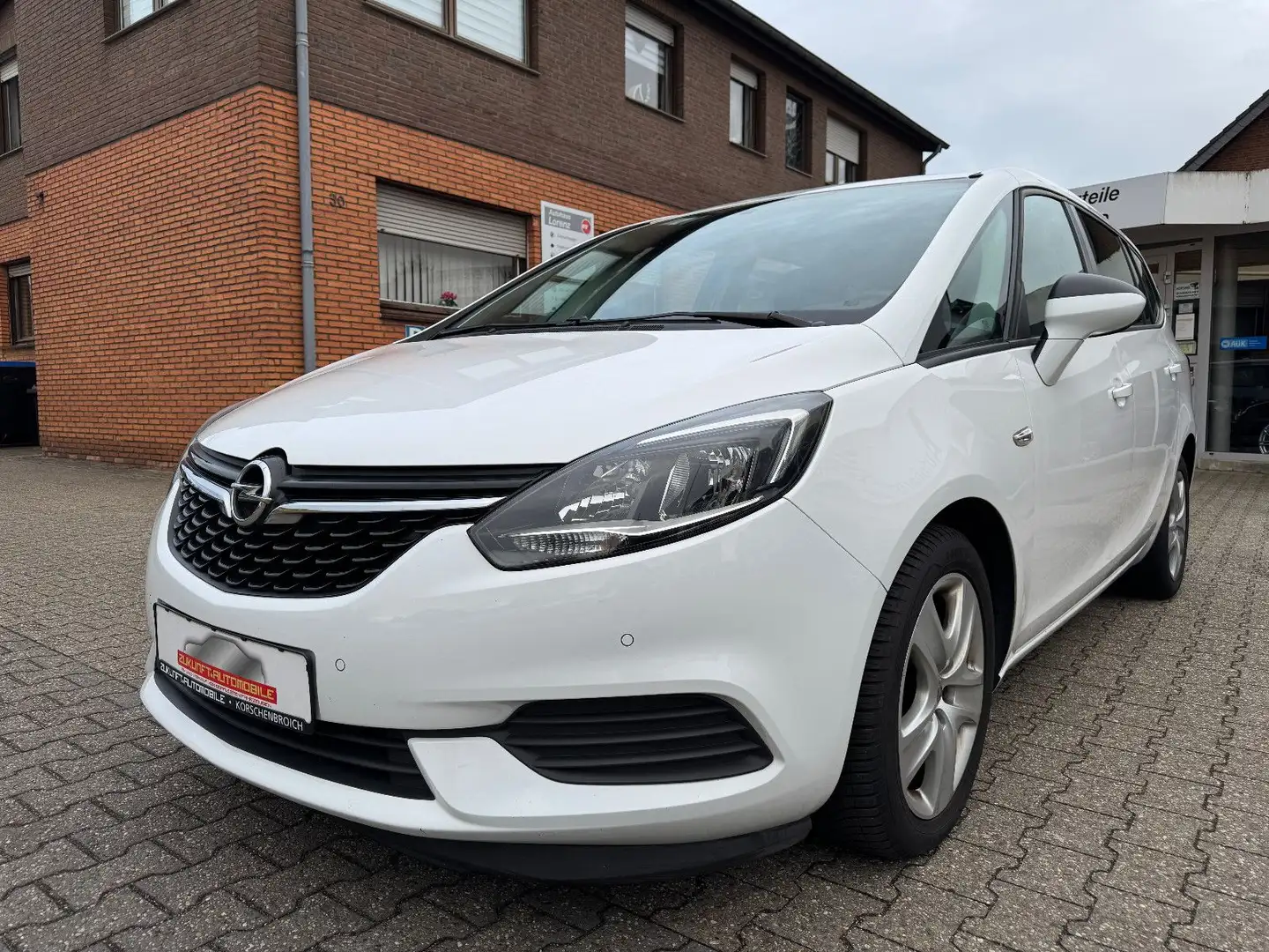Opel Zafira C Edition Blanc - 2