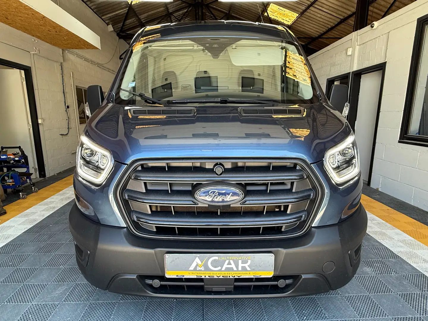 Ford Transit 2.0 TDCi L2H2 Limited - GARANTIE 12M Bleu - 2