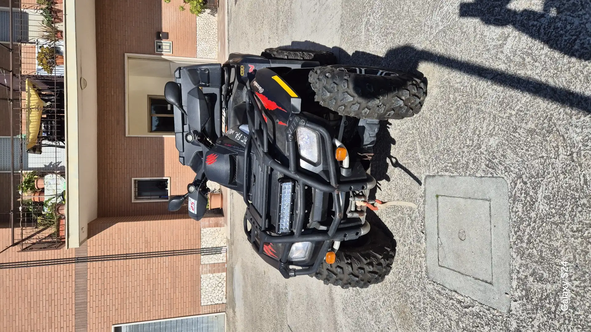 Can-Am Outlander 650 Negro - 1
