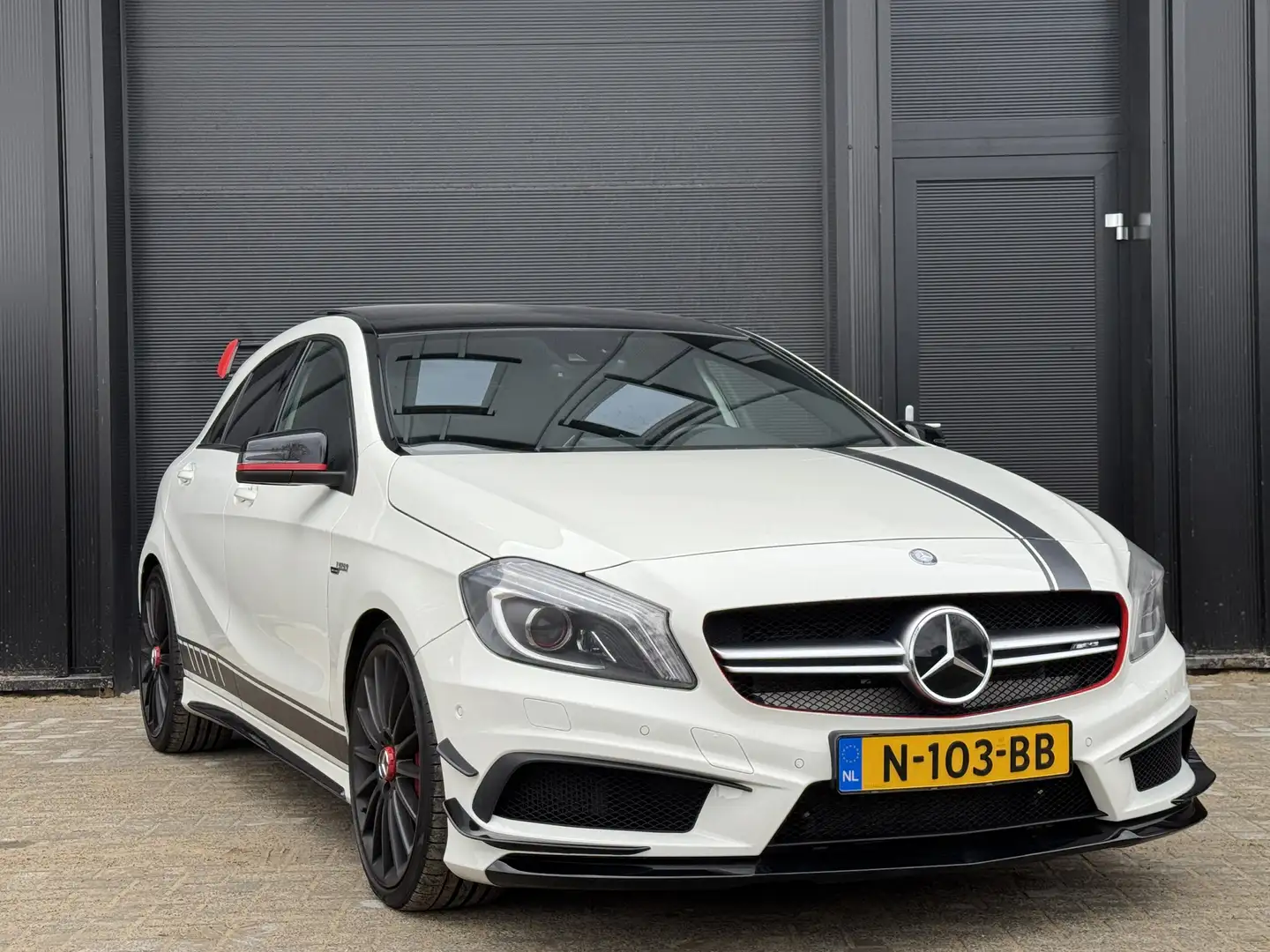 Mercedes-Benz A 45 AMG 4Matic Speedshift 7G-DCT Edition 1 Wit - 2