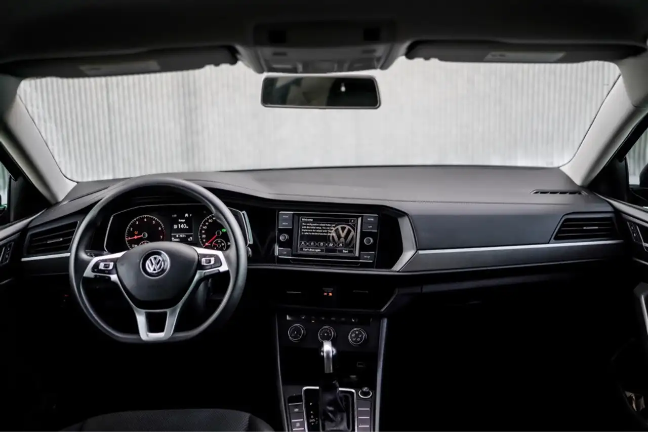 Volkswagen Jetta снимка Volkswagen Jetta