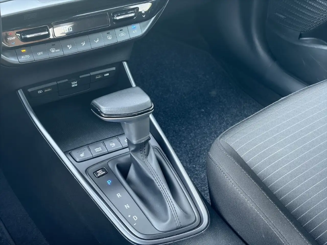 Hyundai i20 EDITION 30+ 1.0 T-GDi (48V) DCT *BOSE*CAM*CARPLAY*, миниатюра 18