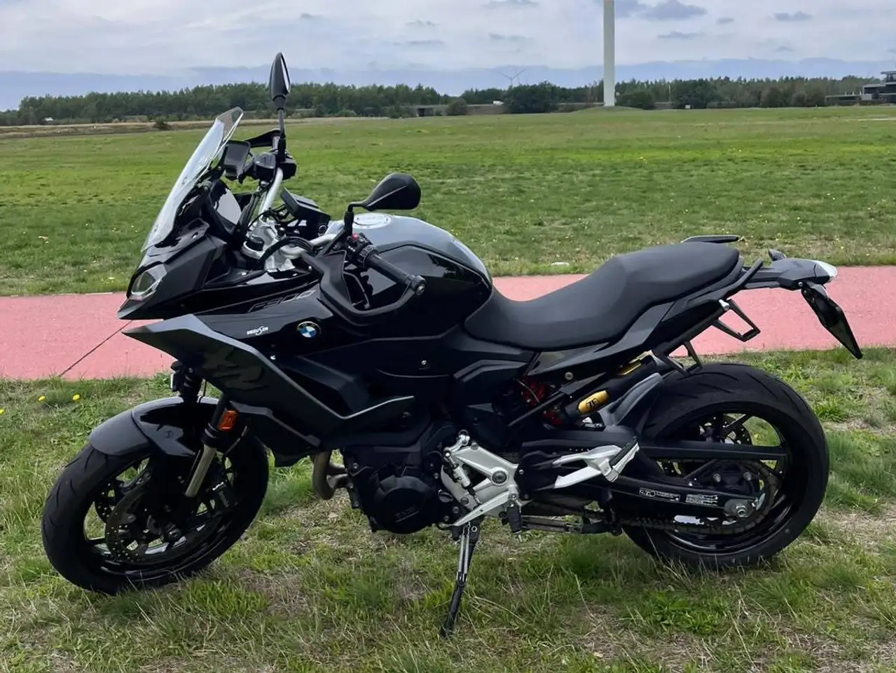 BMW F 900 XR