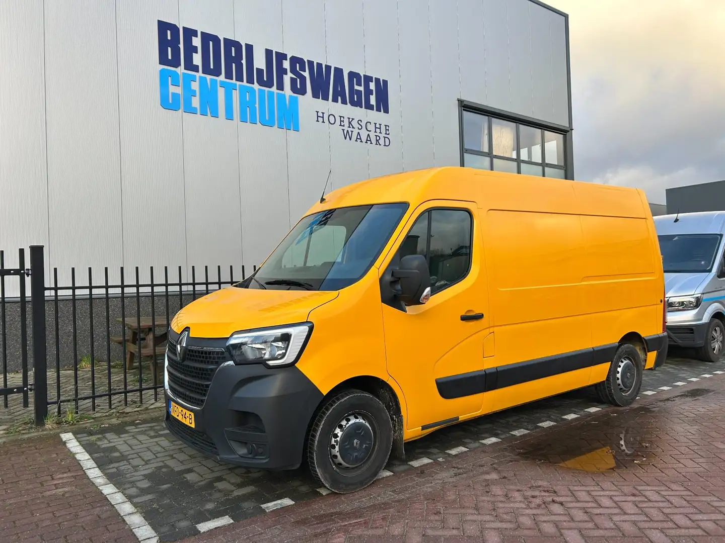Renault Master T35 2.3 dCi 135 L2H2 nw.model | Euro 6 |Inrichting Geel - 2