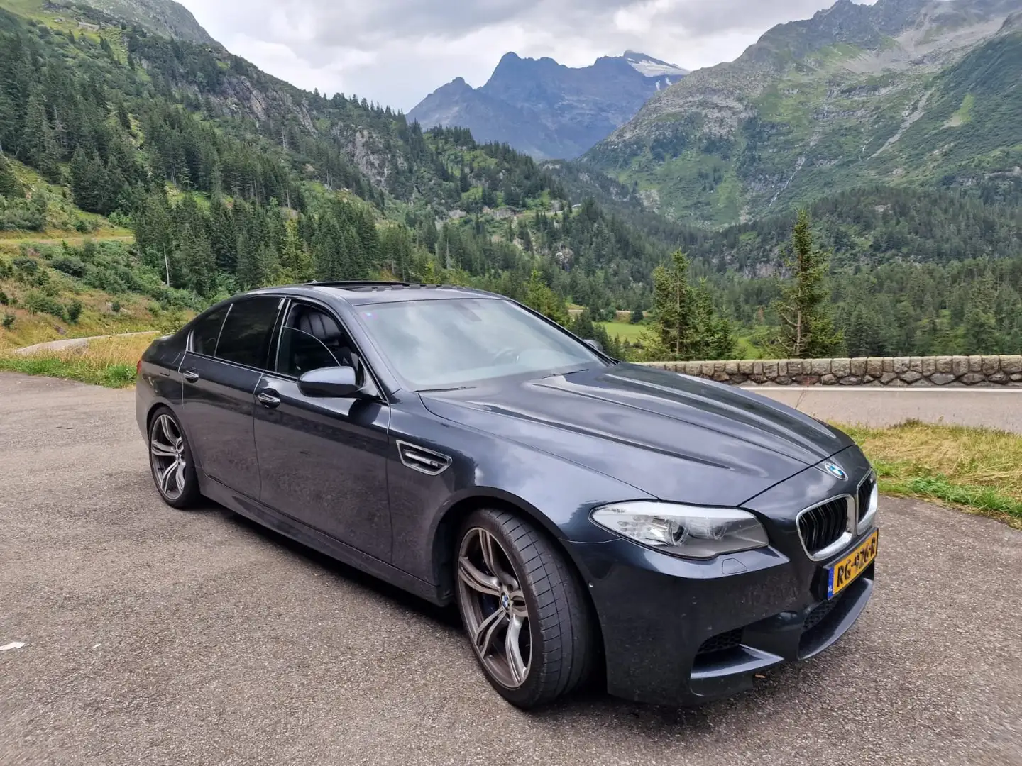 BMW M5 M5 Grijs - 1