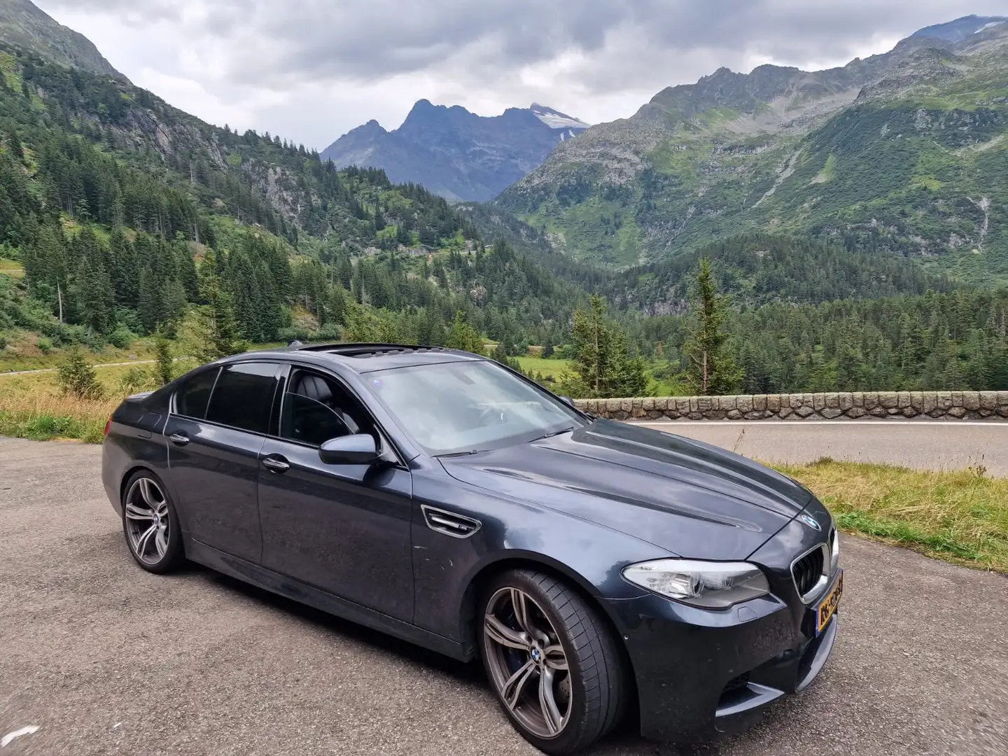 BMW M5 M5 Grijs - 2