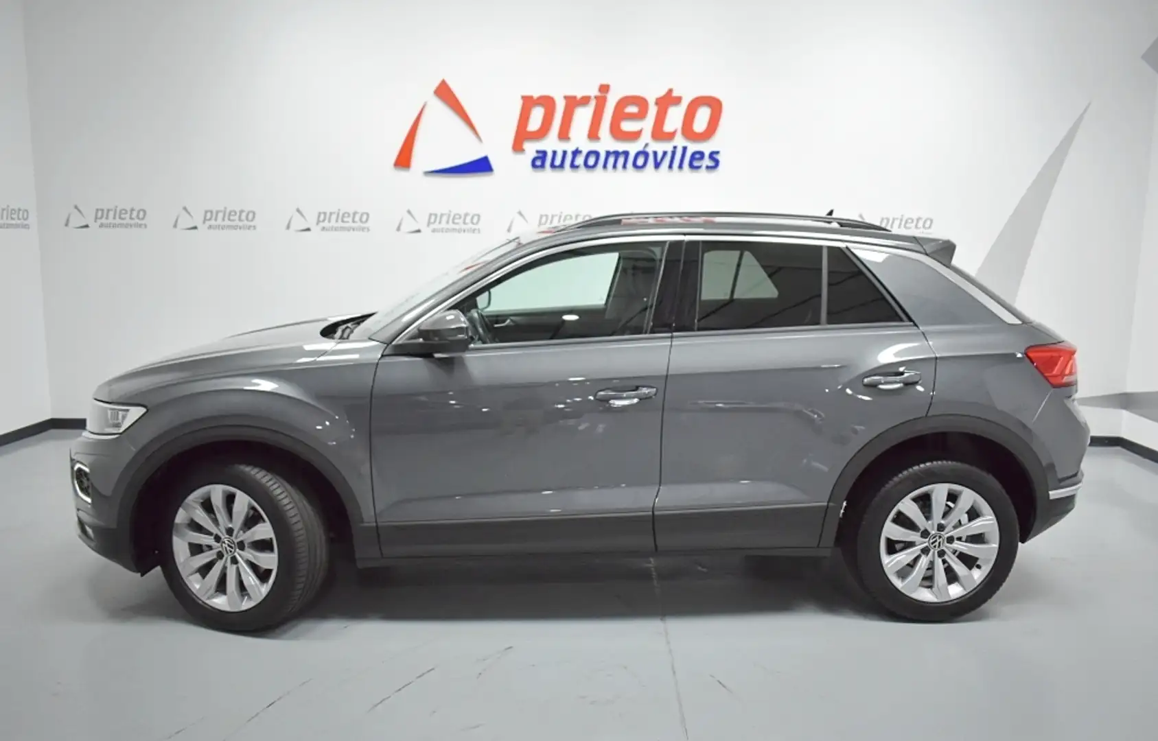 Volkswagen T-Roc 2.0TDI Advance 85kW Gris - 2