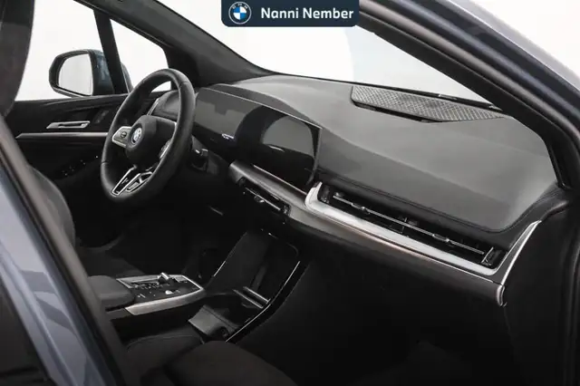 BMW 2 Series view 8