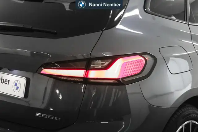 BMW 2 Series view 6