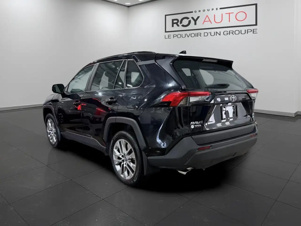 Toyota RAV 4 снимка Toyota RAV 4