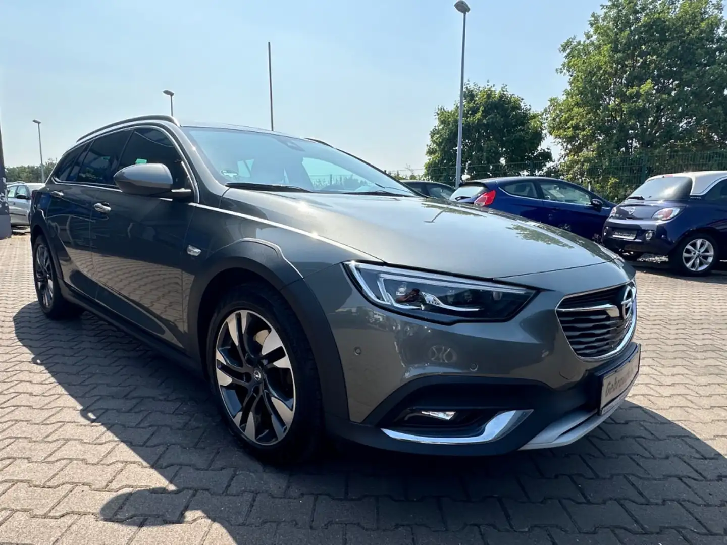 Opel Insignia B Country Tourer Basis 4x4 Grau - 2