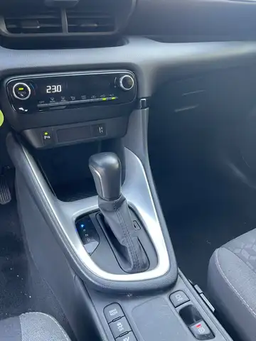 Toyota Yaris view 15