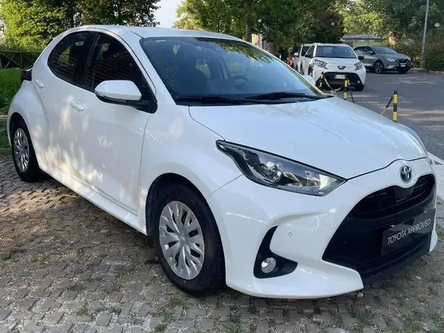 Toyota Yaris view 6