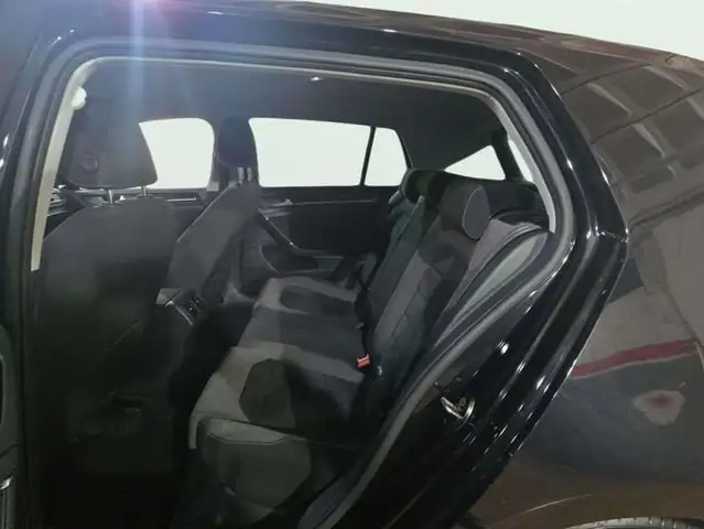 Volkswagen Golf view 14