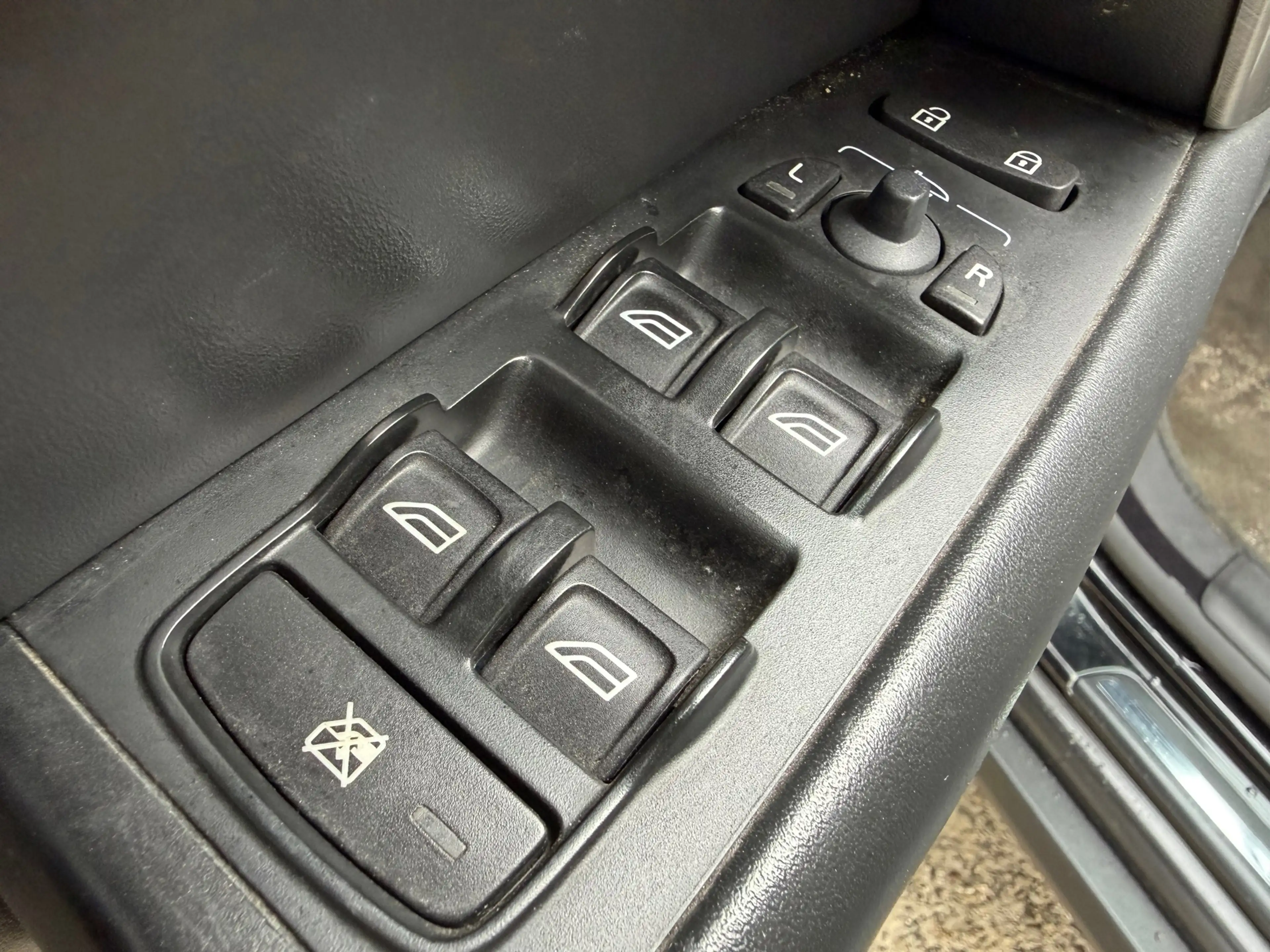 Volvo XC70 3.2 Kinetic | Automaat + Cruise control Nu € 6.950 — photo 12