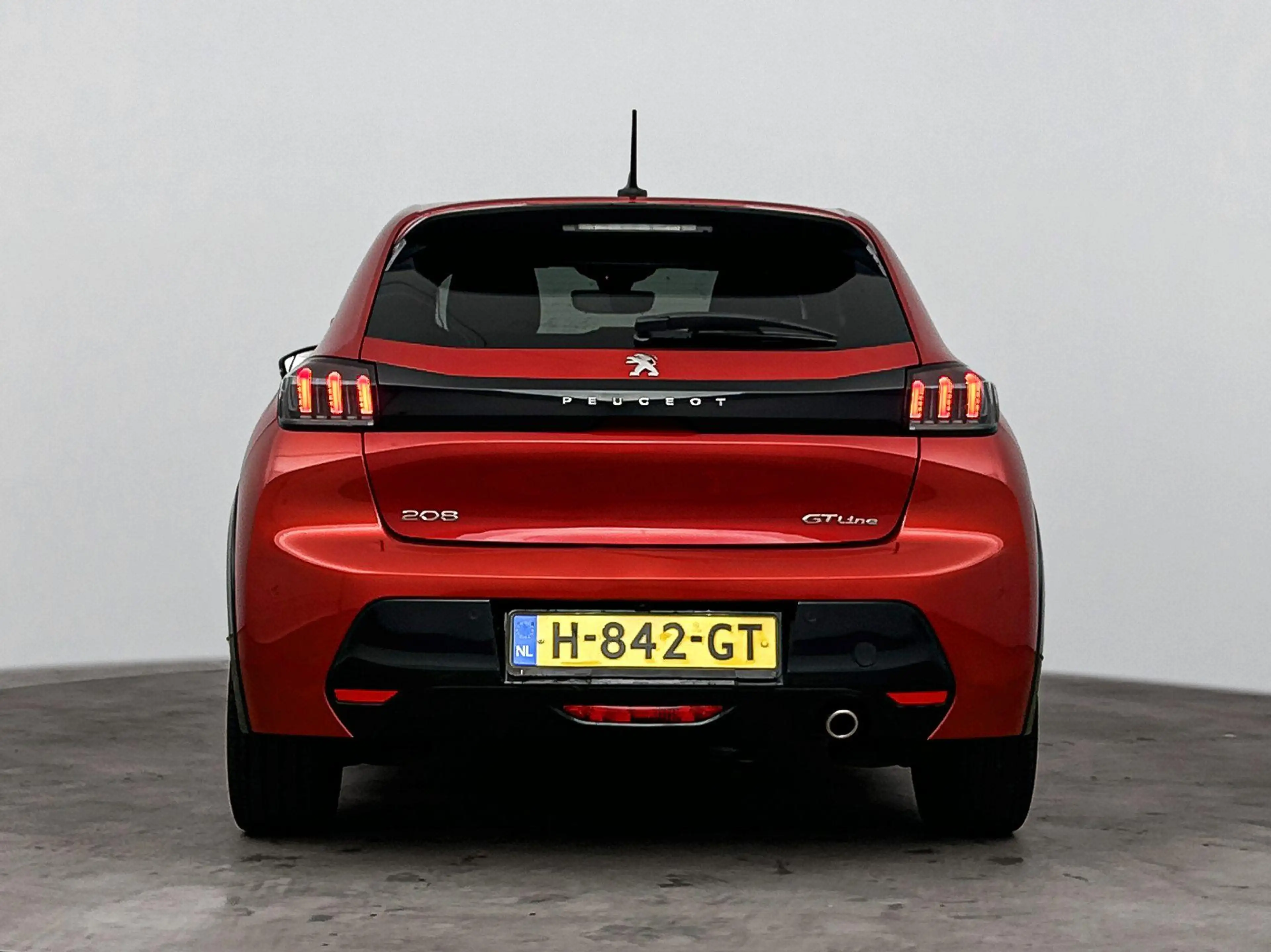 Peugeot 208 1.2 PURETECH GT-LINE | CLIMA | CRUISE | CAMERA | N — photo 5
