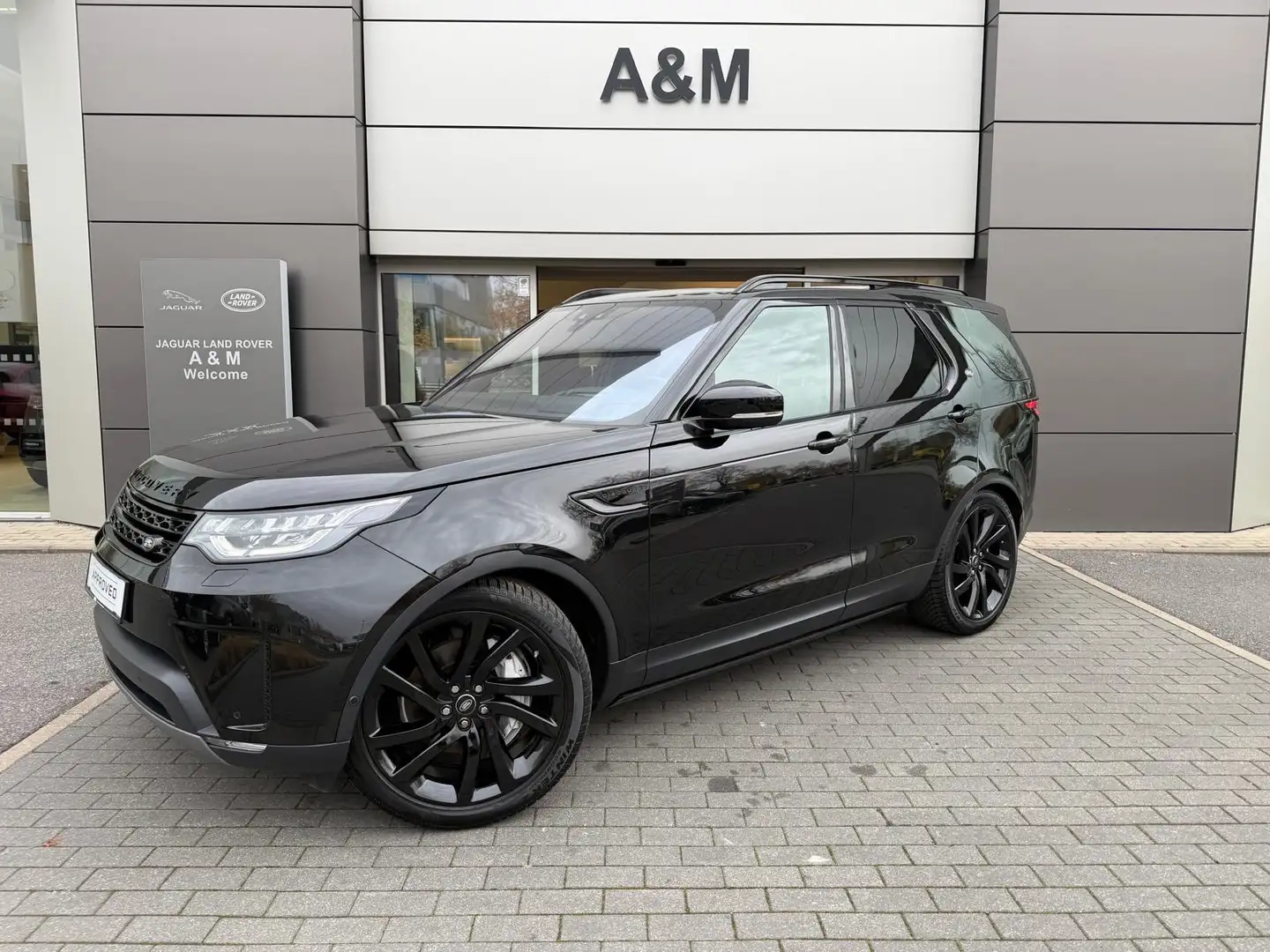 Land Rover Discovery 3.0 SDV6 HSE - 7 ZIT Noir - 1