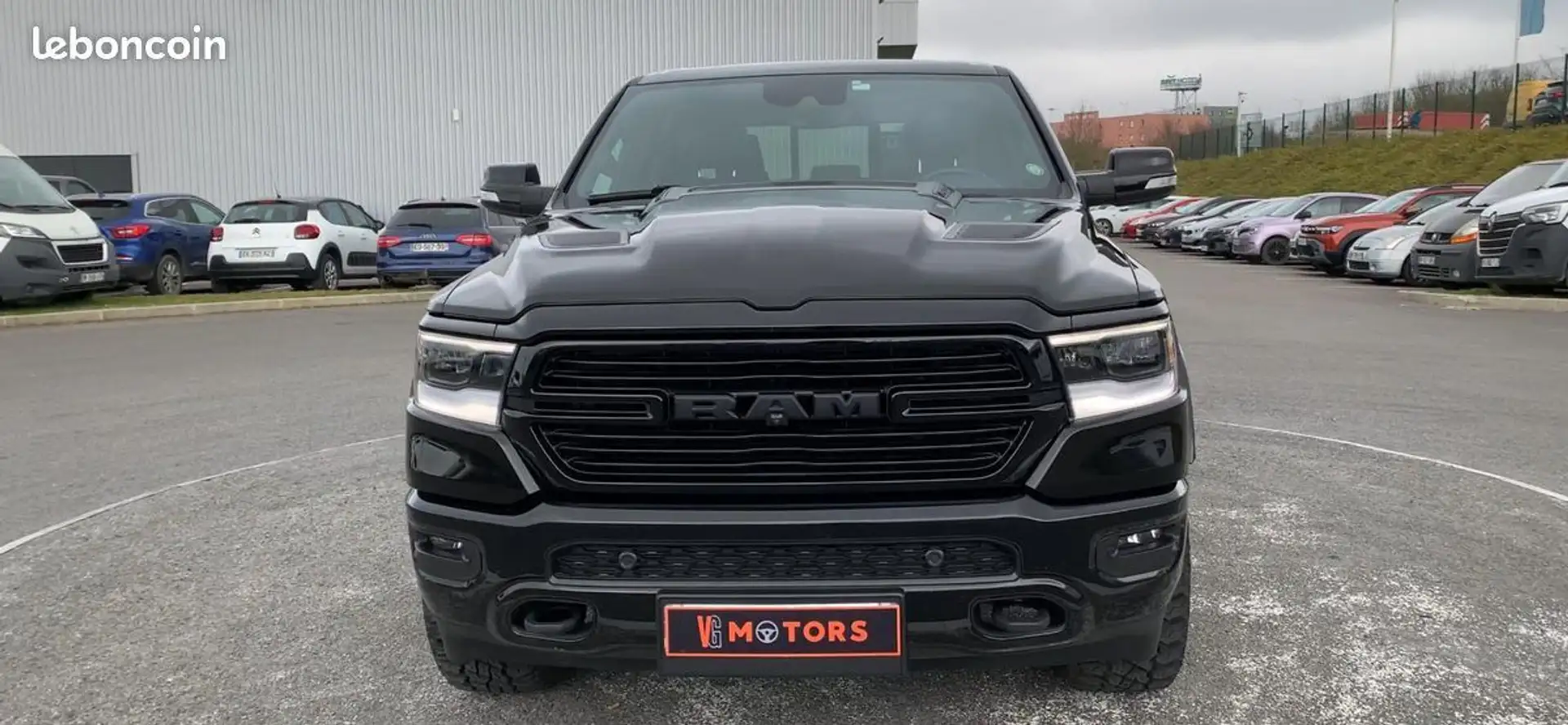 Dodge RAM 1500 LARAMIE Negru - 2