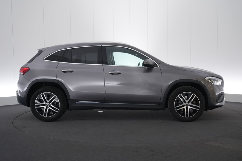 Mercedes-Benz GLA 180 Class 180dA Business Solution Luxury LEDER/CUIR LE — photo 5