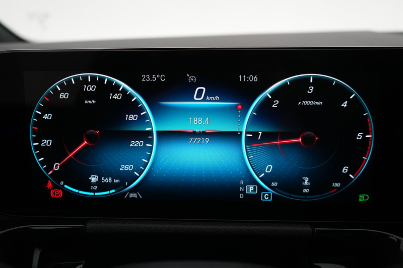 Mercedes-Benz GLA 180 Class 180dA Business Solution Luxury LEDER/CUIR LE — photo 14