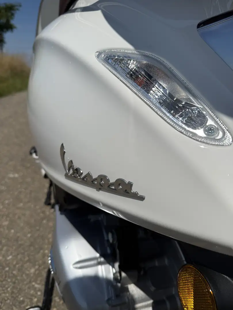 Vespa Primavera 125 rangement, coffre avec appui , abs - 2