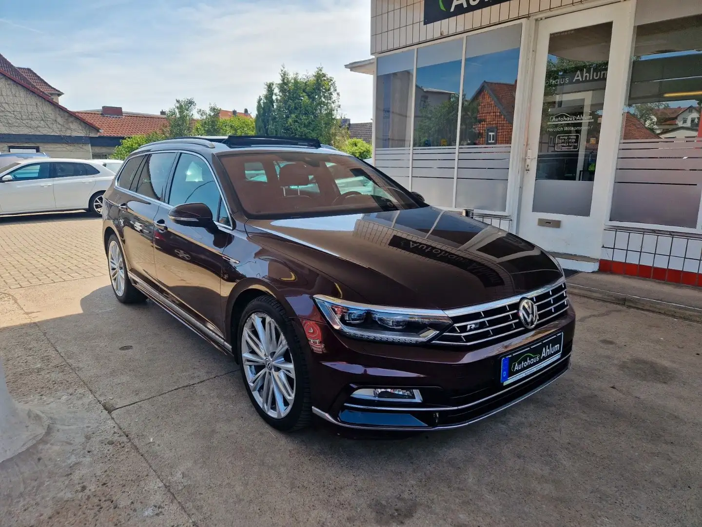 Volkswagen Passat Variant Highline R-Line 4Motion Pano STHZ Rot - 1