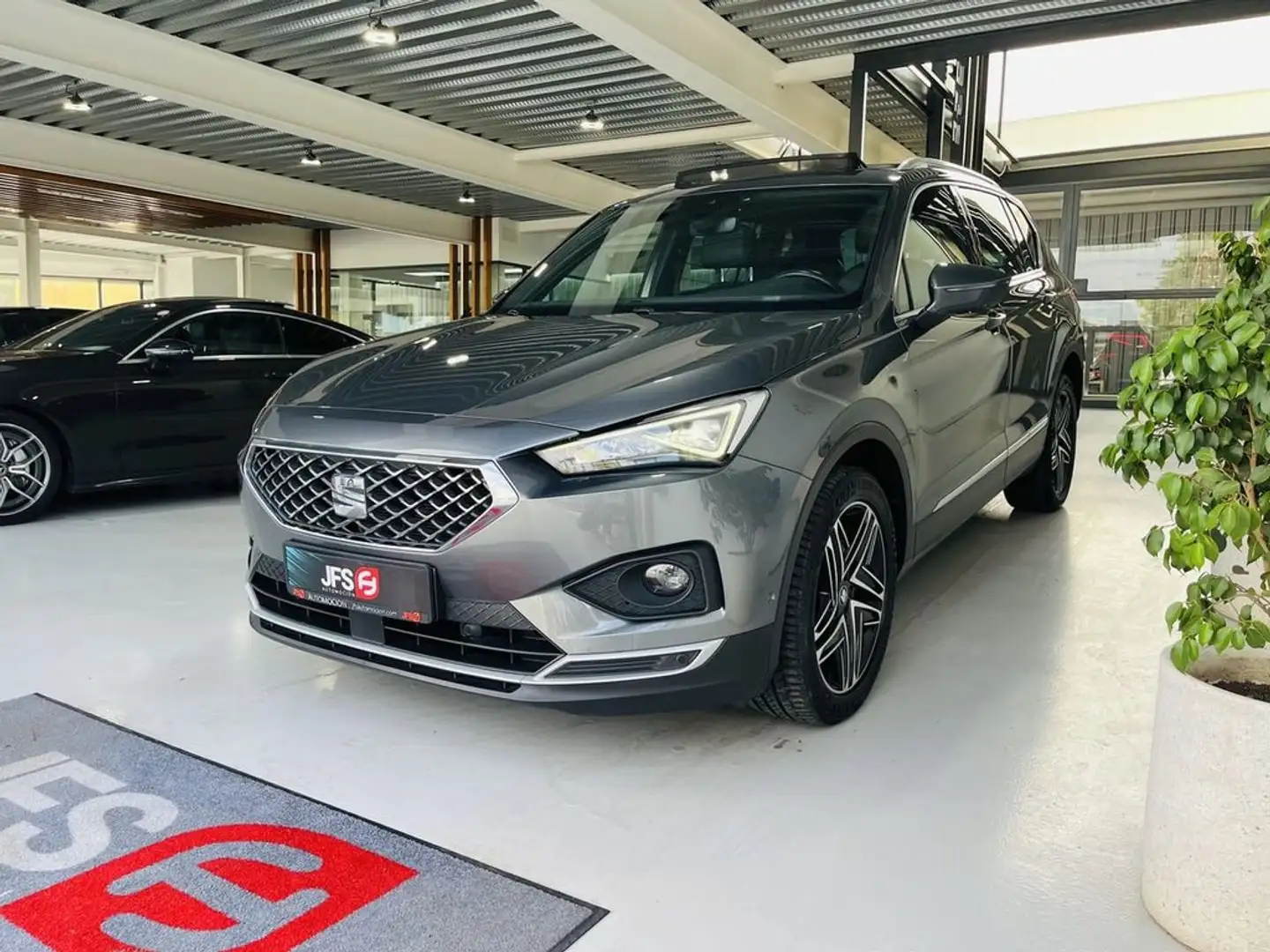 SEAT Tarraco 1.5 TSI 150 CV Gris - 2