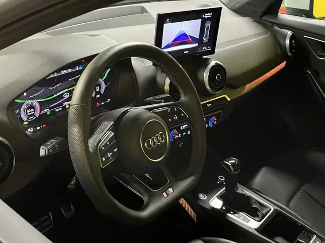 Audi Q2 view 23
