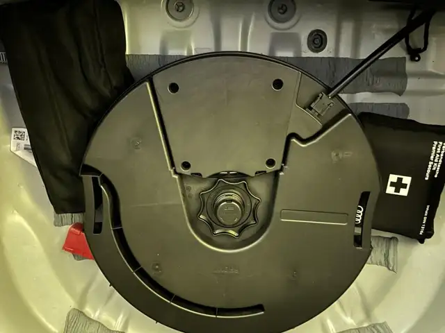 Audi Q2 view 12