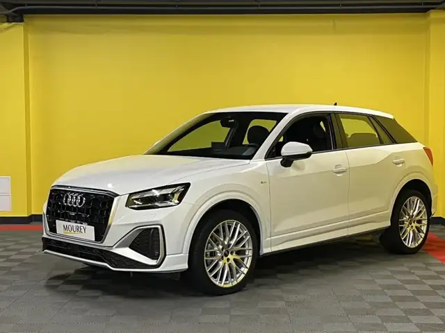 Audi Q2 view 30