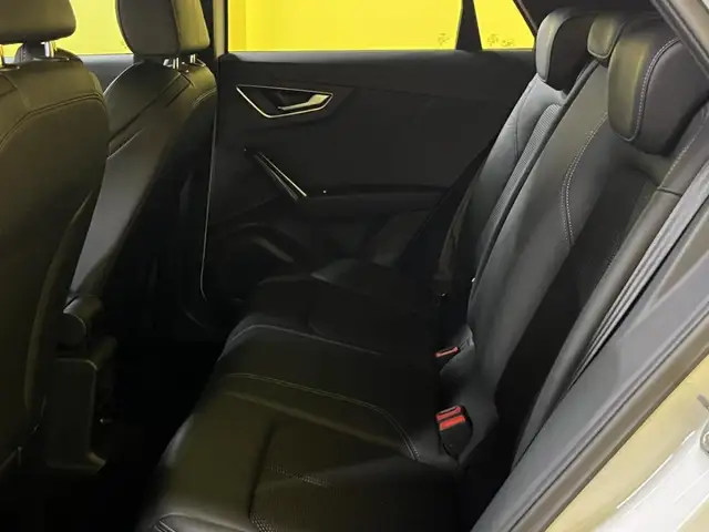 Audi Q2 view 25