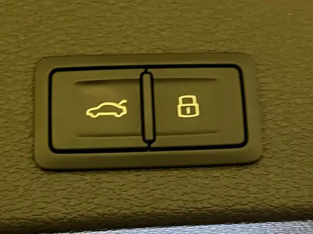 Audi Q2 view 13