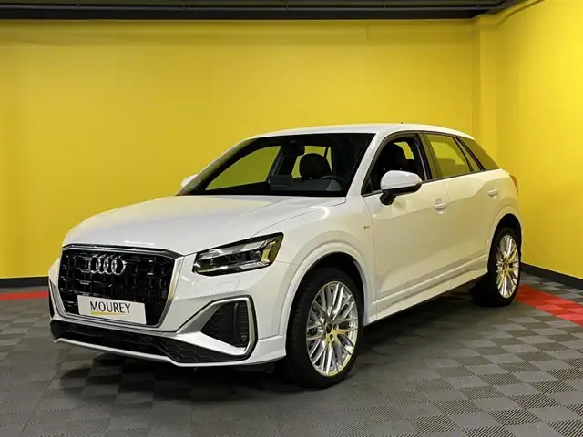 Audi Q2 view 28