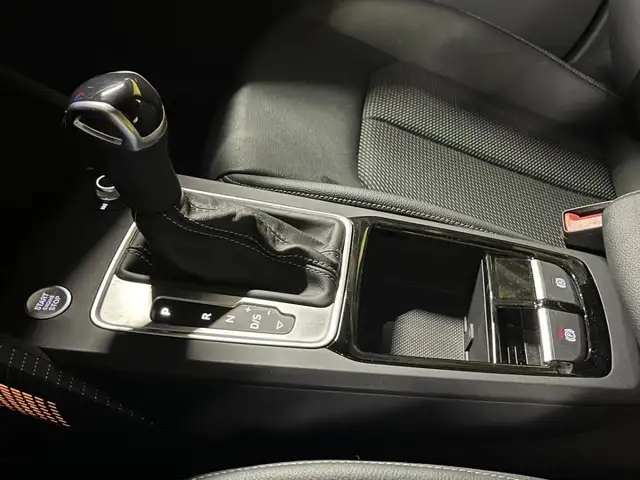 Audi Q2 view 18